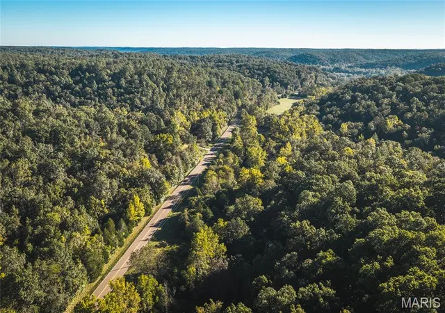Photo 3 of House for sale at 10206 Slice Rd, Sullivan, MO 63080 | MLS# MIS26064340 | Listing updated on 2026-10-06