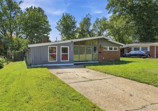 Single family home for sale at 8408 Chalons Ct, Saint Louis, MO 63134 | MLS# MIS26064341
