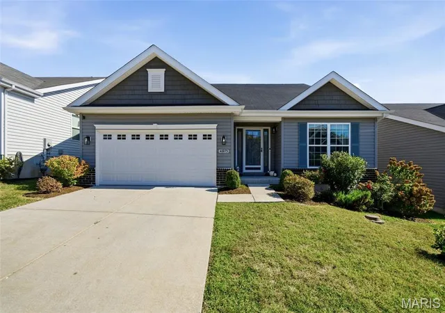 Photo 2 of Sale Pending at 4975 Arbors At Stonegate Dr, Saint Louis, MO 63123 | MLS# MIS26064353 | Listing updated on 2026-10-18