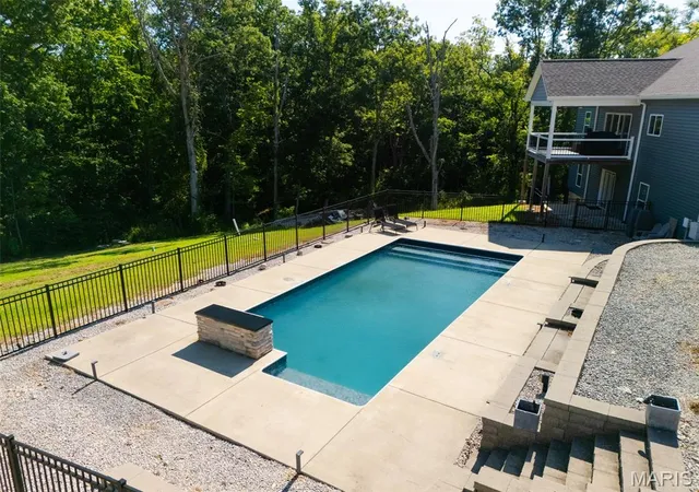 Photo 2 of Sale Pending at 3239 Frontier Rd, Festus, MO 63028 | MLS# MIS26064366 | Listing updated on 2026-10-20