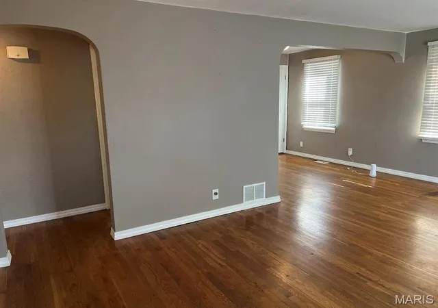 Photo 3 of Single family home for sale at 9635 Echo Ln, Saint Louis, MO 63114 | MLS# MIS26064384 | Listing updated on 2026-10-07