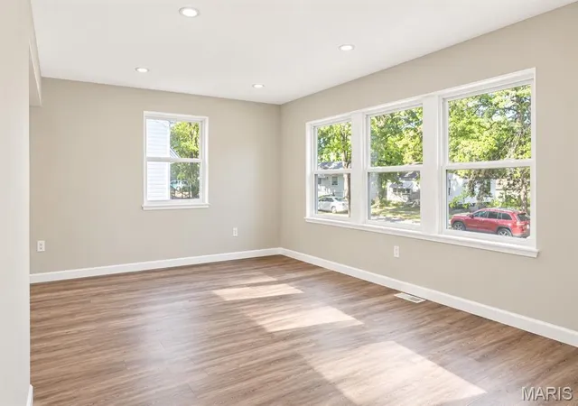 Photo 3 of Single family home for sale at 7948 Monroe Dr, Saint Louis, MO 63133 | MLS# MIS26064395 | Listing updated on 2026-10-06