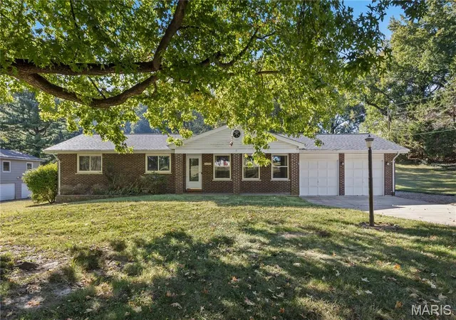 Single family home for sale at 11201 Jerries Ln, Saint Louis, MO 63136 | MLS# MIS26064399