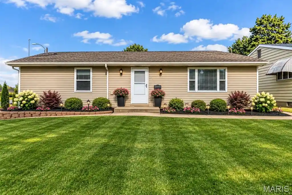 Single family home for sale at 6541 Clifton Hills Dr, Saint Louis, MO 63139 | MLS# MIS26064402