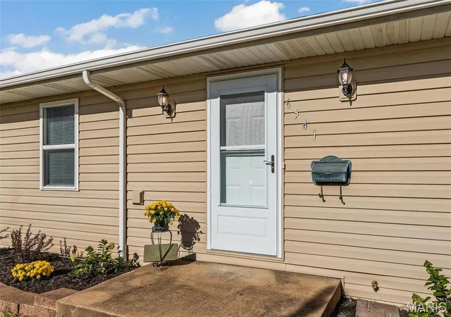 Photo 2 of Single family home for sale at 6541 Clifton Hills Dr, Saint Louis, MO 63139 | MLS# MIS26064402 | Listing updated on 2026-10-08