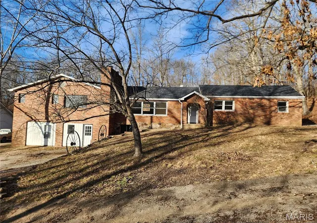 Photo 1 of Single family home for sale at 138 Mulberry St, Greenville, MO 63944 | MLS# MIS26064403 | Listing updated on 2026-10-07