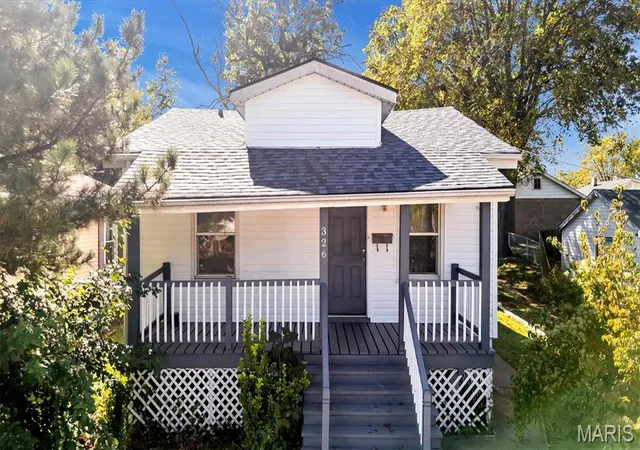 Photo 1 of Single family home for sale at 326 Lenhardt Ave, Saint Louis, MO 63125 | MLS# MIS26064407 | Listing updated on 2026-10-08