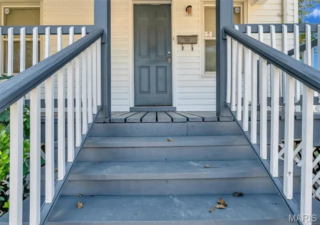Photo 4 of Single family home for sale at 326 Lenhardt Ave, Saint Louis, MO 63125 | MLS# MIS26064407 | Listing updated on 2026-10-08