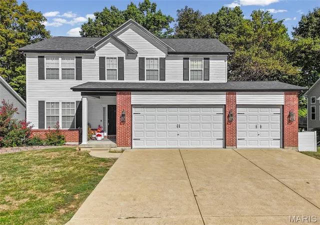 Photo 1 of Single family home for sale at 1819 Iron Mountain Dr, Festus, MO 63028 | MLS# MIS26064409 | Listing updated on 2026-10-09