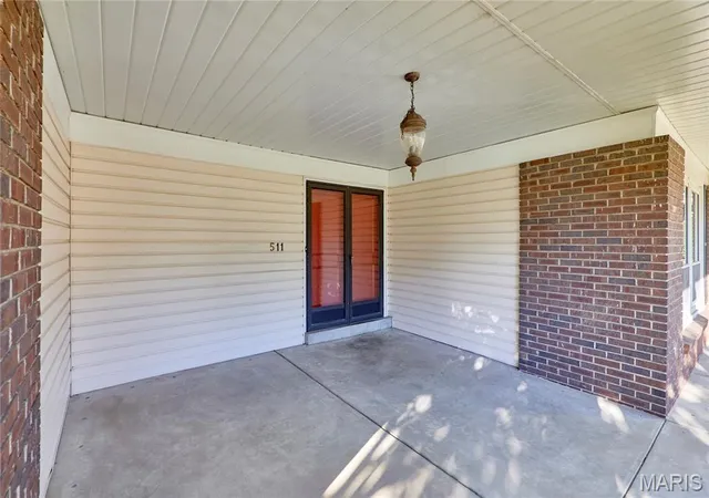 Photo 3 of Single family home for sale at 511 Lalor Dr, Manchester, MO 63011 | MLS# MIS26064420 | Listing updated on 2026-10-10