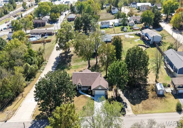 Photo 3 of Single family home for sale at 301 Olive, De Soto, MO 63020 | MLS# MIS26064423 | Listing updated on 2026-10-09