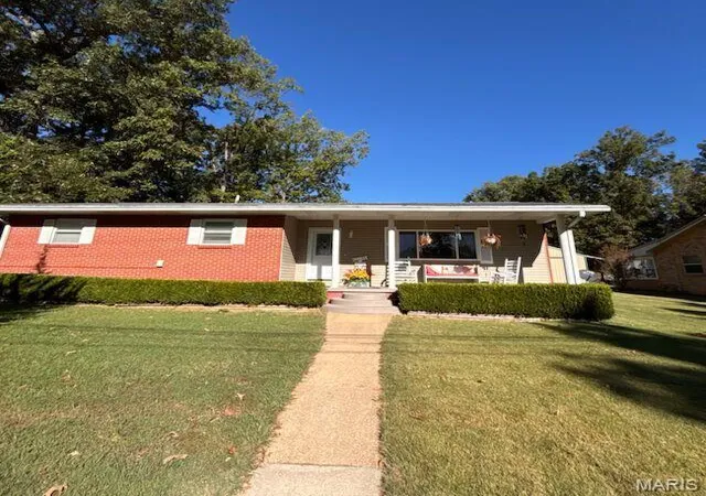 Photo 1 of Single family home for sale at 1515 Sunset Dr, Poplar Bluff, MO 63901 | MLS# MIS26064425 | Listing updated on 2026-10-06