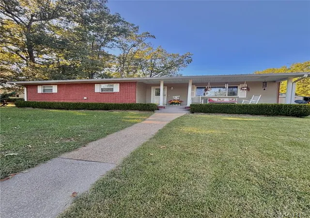 Photo 2 of Single family home for sale at 1515 Sunset Dr, Poplar Bluff, MO 63901 | MLS# MIS26064425 | Listing updated on 2026-10-09