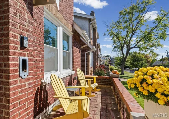 Photo 3 of Sale Pending at 5981 N Cuba Ct, Saint Louis, MO 63139 | MLS# MIS26064428 | Listing updated on 2026-10-18
