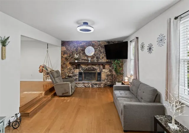 Photo 4 of Single family home for sale at 15 Las Olas Dr, Belleville, IL 62221 | MLS# MIS26064429 | Listing updated on 2026-10-29