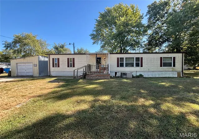 Photo 1 of Manufactured home for sale at 204 S Cherry St, Bellflower, MO 63333 | MLS# MIS26064431 | Listing updated on 2026-10-06