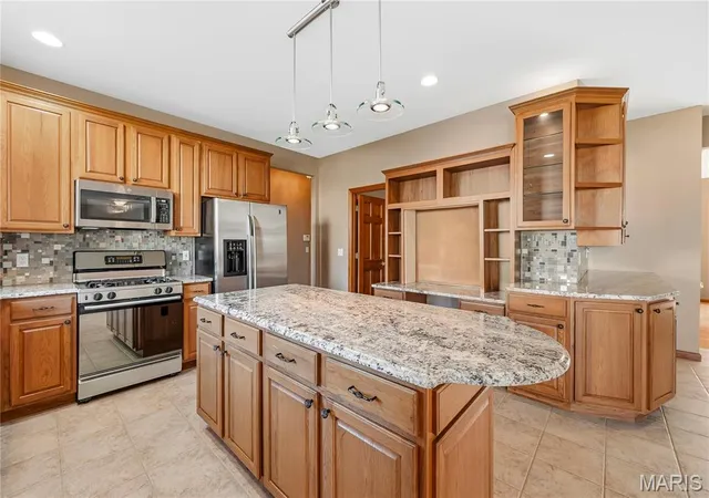 Photo 4 of Single family home for sale at 28 Wolverton Ct, Saint Charles, MO 63301 | MLS# MIS26064436 | Listing updated on 2026-10-09