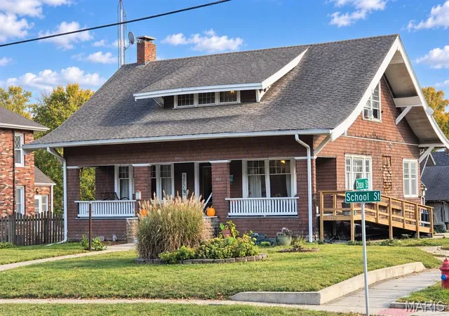 Single family home for sale at 502 School St, Hillsboro, IL 62049 | MLS# MIS26064439