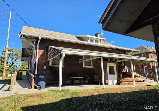 Photo 4 of Single family home for sale at 502 School St, Hillsboro, IL 62049 | MLS# MIS26064439 | Listing updated on 2026-10-29