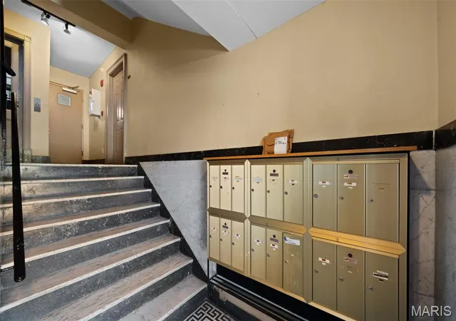 Photo 3 of Condo for sale at 321 Belt Ave #401, Saint Louis, MO 63112 | MLS# MIS26064442 | Listing updated on 2026-10-08