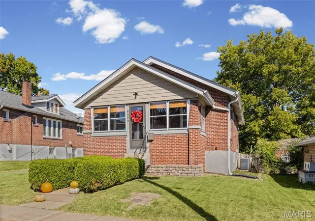 Photo 3 of Single family home for sale at 6409 Colver Ave, Saint Louis, MO 63123 | MLS# MIS26064443 | Listing updated on 2026-10-09