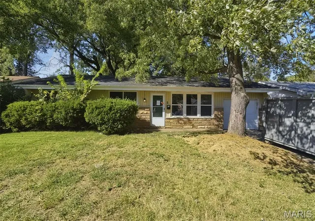 Photo 1 of Single family home for sale at 9711 Wendell Dr, Saint Louis, MO 63136 | MLS# MIS26064450 | Listing updated on 2026-10-19