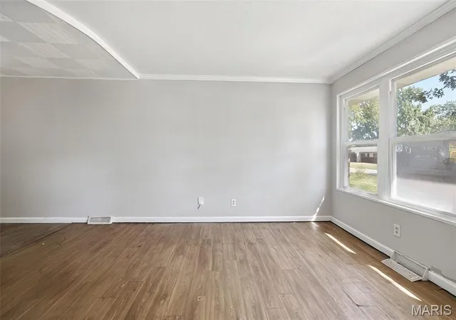 Photo 3 of Single family home for sale at 9711 Wendell Dr, Saint Louis, MO 63136 | MLS# MIS26064450 | Listing updated on 2026-10-19