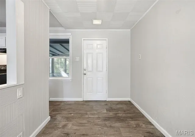 Photo 4 of Single family home for sale at 9711 Wendell Dr, Saint Louis, MO 63136 | MLS# MIS26064450 | Listing updated on 2026-10-19