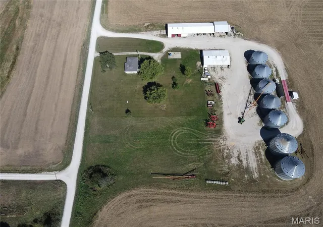 Photo 2 of Sale Pending at 15292 County Line Rd, Monroe City, MO 63456 | MLS# MIS26064451 | Listing updated on 2026-10-07