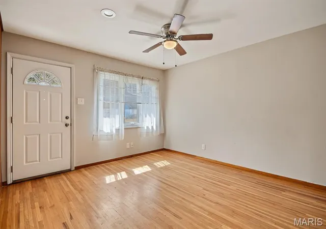 Photo 4 of Single family home for sale at 445 Shepley Dr, Saint Louis, MO 63137 | MLS# MIS26064453 | Listing updated on 2026-10-09