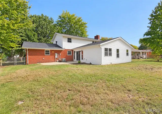 Photo 27 of Single family home for sale at 107 Stacy Dr, Fairview Heights, IL 62208 | MLS# MIS26064463 | Listing updated on 2026-10-07