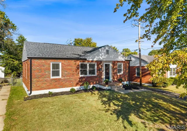 Photo 1 of Sale Pending at 4309 Koeln Ave, Saint Louis, MO 63116 | MLS# MIS26064464 | Listing updated on 2026-10-19