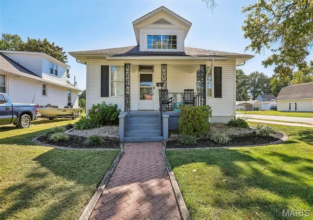 Photo 1 of Single family home for sale at 301 E 2nd Street, O Fallon, IL 62269 | MLS# MIS26064465 | Listing updated on 2026-10-10