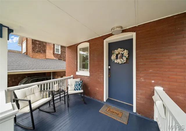 Photo 2 of Sale Pending at 545 Marshall Ave, Saint Louis, MO 63119 | MLS# MIS26064482 | Listing updated on 2026-10-19