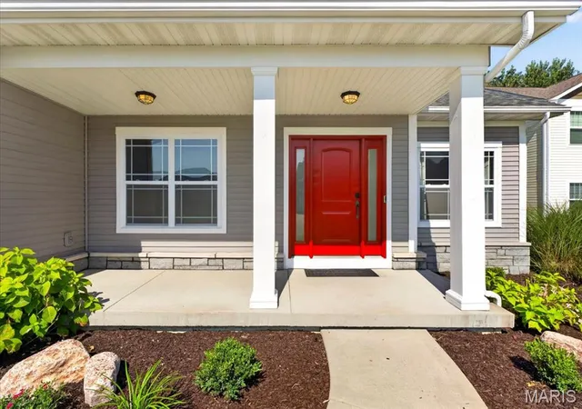 Photo 3 of Single family home for sale at 1309 Hollander Ct, O Fallon, IL 62269 | MLS# MIS26064483 | Listing updated on 2026-10-22
