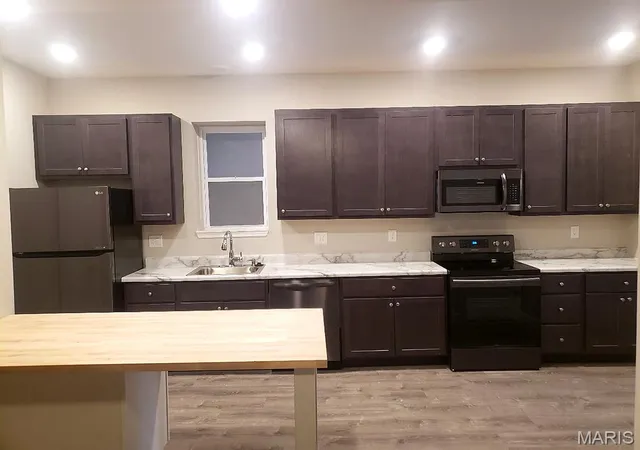 Photo 3 of Multi family home for sale at 3648 Russell Blvd, Saint Louis, MO 63110 | MLS# MIS26064484 | Listing updated on 2026-10-14