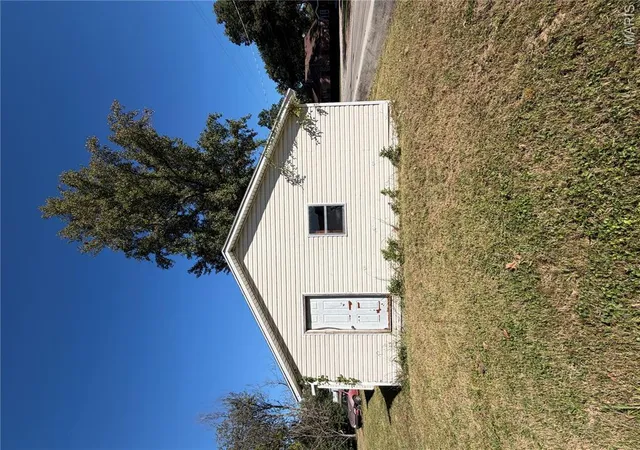 Photo 4 of Single family home for sale at 700 Franklin St, Poplar Bluff, MO 63901 | MLS# MIS26064486 | Listing updated on 2026-10-06