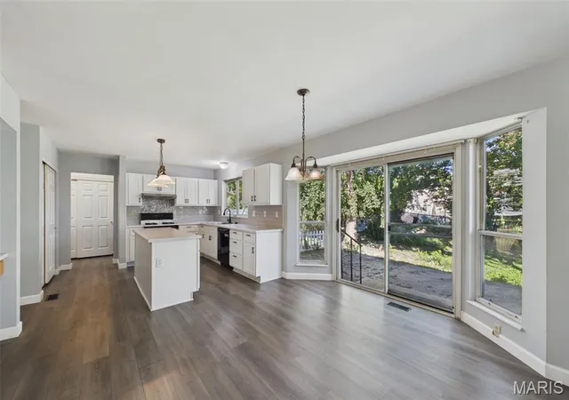 Photo 3 of Single family home for sale at 3123 Old Baumgartner Ests Ct, Saint Louis, MO 63129 | MLS# MIS26064489 | Listing updated on 2026-10-09