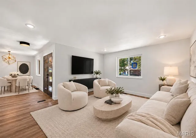 Photo 4 of Single family home for sale at 3106 Donnycave Ln, Maryland Heights, MO 63043 | MLS# MIS26064509 | Listing updated on 2026-10-09