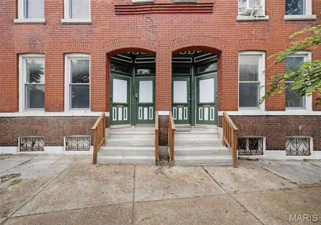 Photo 1 of Multi family home for sale at 2921 Pennsylvania Ave, Saint Louis, MO 63118 | MLS# MIS26064528 | Listing updated on 2026-10-08