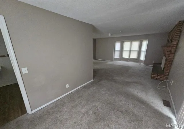 Photo 2 of Single family home for sale at 2541 Courtyard Pl, Florissant, MO 63031 | MLS# MIS26064529 | Listing updated on 2026-10-08