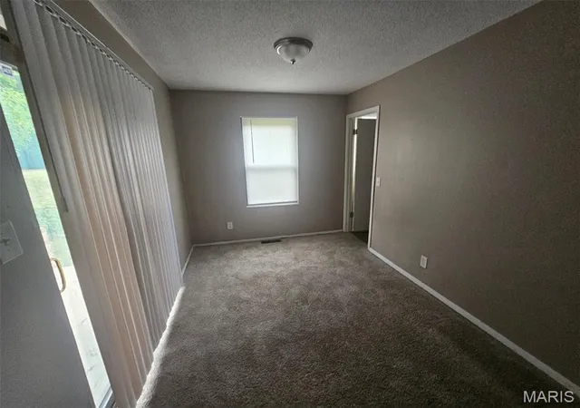 Photo 4 of Single family home for sale at 2541 Courtyard Pl, Florissant, MO 63031 | MLS# MIS26064529 | Listing updated on 2026-10-08
