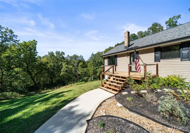 Photo 3 of Single family home for sale at 675 Rocky Top Rd, Pacific, MO 63069 | MLS# MIS26064531 | Listing updated on 2026-10-09