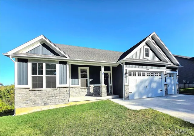 Photo 3 of Single family home for sale at 1706 Scenic Dr, Festus, MO 63028 | MLS# MIS26064535 | Listing updated on 2026-10-07