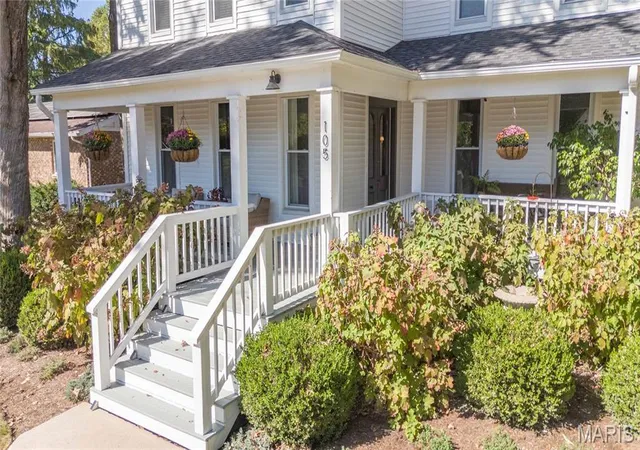 Photo 3 of Single family home for sale at 105 W Madison St, Vandalia, IL 62471 | MLS# MIS26064541 | Listing updated on 2026-10-07