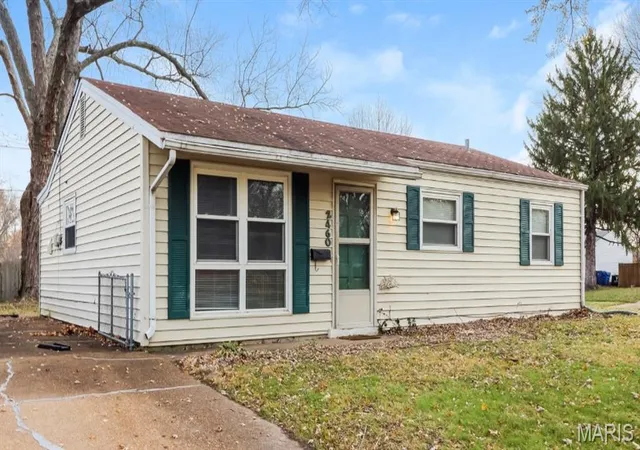 Photo 1 of Single family home for sale at 2460 Grants Pkwy, Florissant, MO 63031 | MLS# MIS26064543 | Listing updated on 2026-10-10