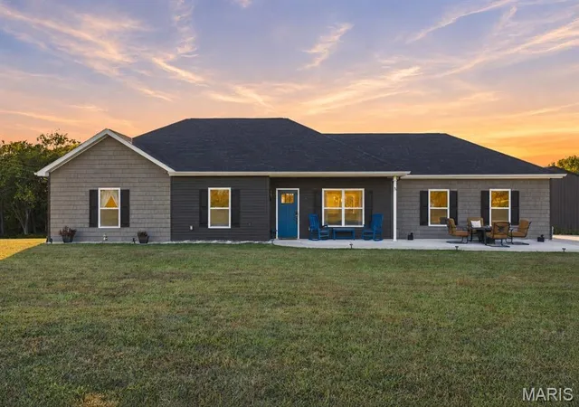 Photo 1 of Single family home for sale at 526 Luechtefeld Farm Dr, Leslie, MO 63056 | MLS# MIS26064545 | Listing updated on 2026-10-20