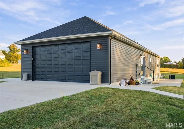 Photo 4 of Single family home for sale at 526 Luechtefeld Farm Dr, Leslie, MO 63056 | MLS# MIS26064545 | Listing updated on 2026-10-20
