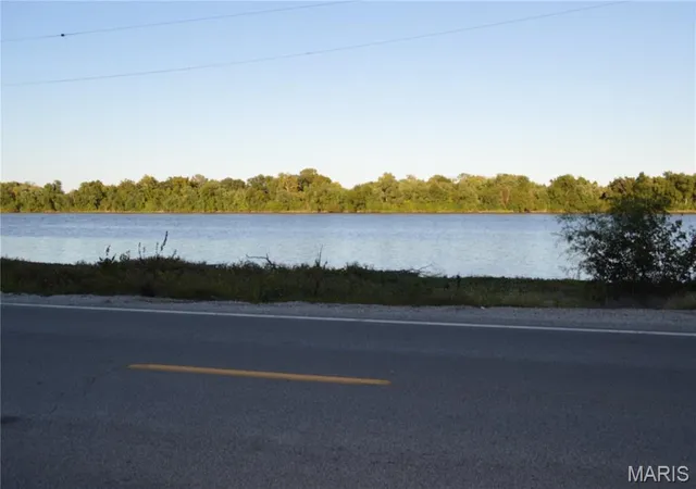 Photo 3 of Single family home for sale at 738 Broadway N, Kampsville, IL 62053 | MLS# MIS26064554 | Listing updated on 2026-10-07
