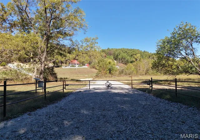 Photo 4 of House for sale at 2251 County Rd 6670, Salem, MO 65560 | MLS# MIS26064555 | Listing updated on 2026-10-07